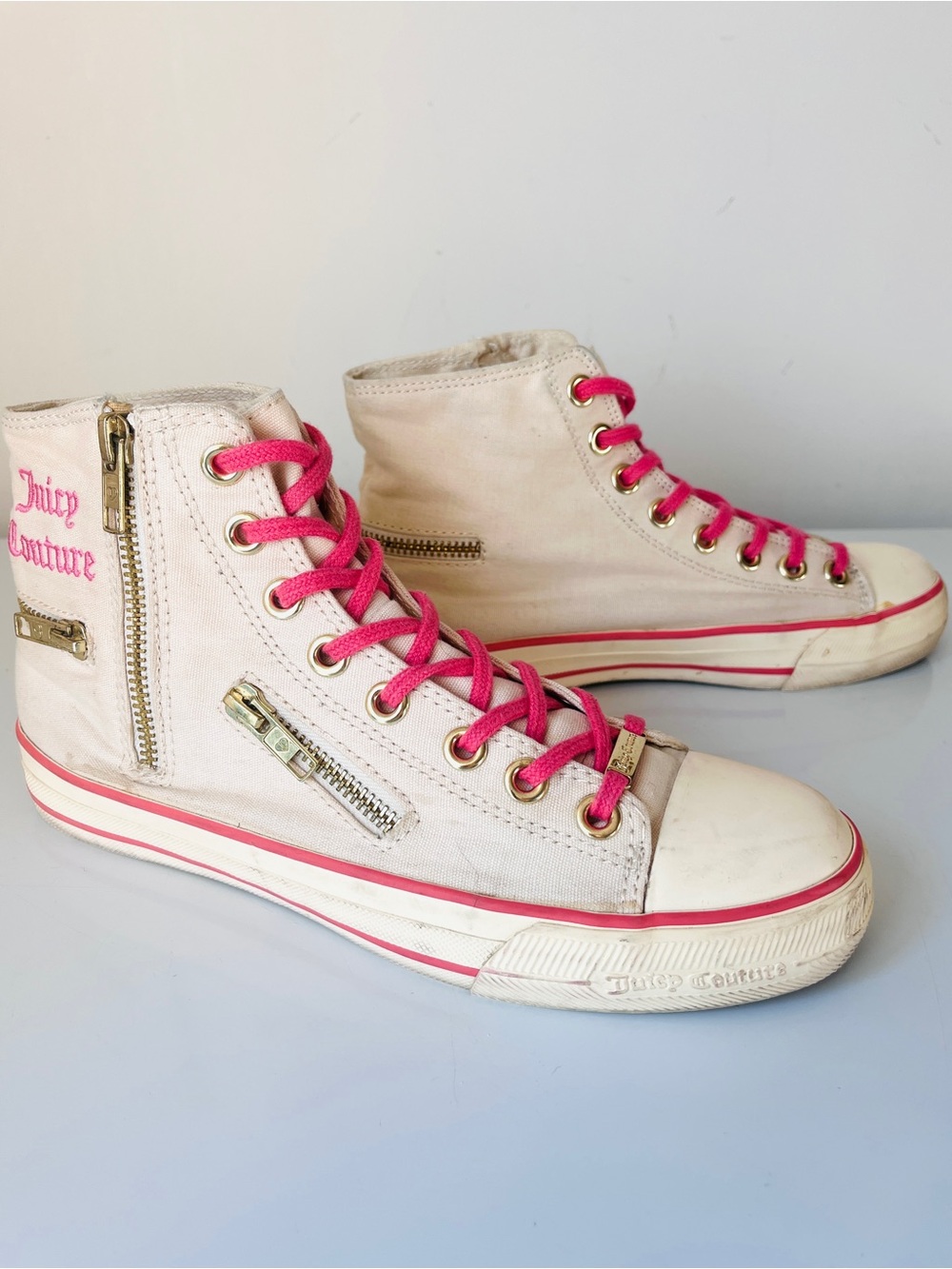 Juicy Couture Y2K High Top Canvas Sneakers Pink Gold Zip White Size 7
